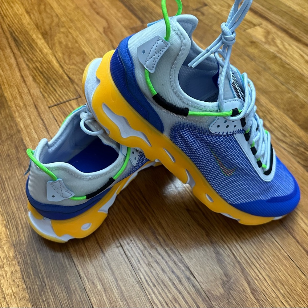 Nike React Live PRM Sneakers - Picture 3 of 11